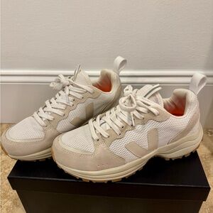 Veja Venturi sneakers